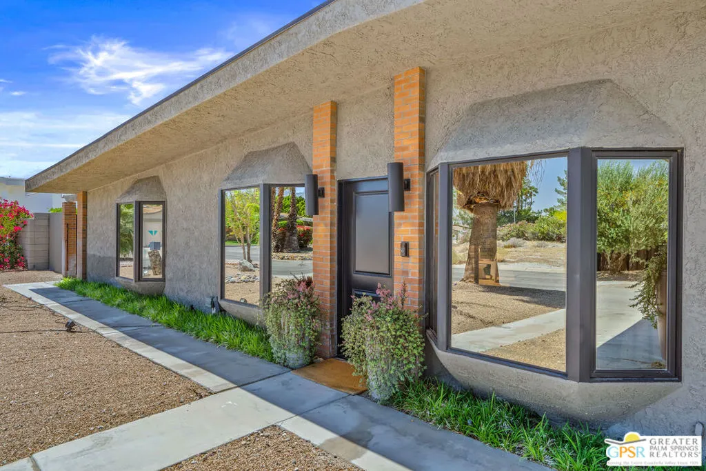 2207 N Viminal Road, Palm Springs, California 92262 home-pic-6